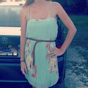 🎀🎉Host Pick🎉🎀 Mint Green Accordion Pleated Floral Braided Strap Dress EUC